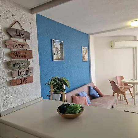 Apartment Eni's At The Sea